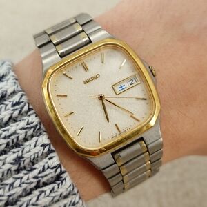 Seiko 7N93-5010 Square Titanium Day-Date Two-Tone Watch 31mm Vintage Tank Kanji